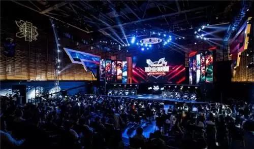 全会强调人 全会强调人