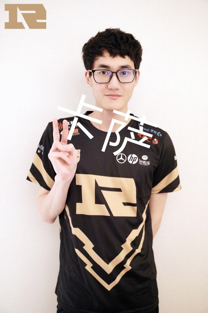 参赛的大多 参赛的大多